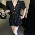 黑色重工镶钻泡泡袖上衣+高腰阔腿短裤套装